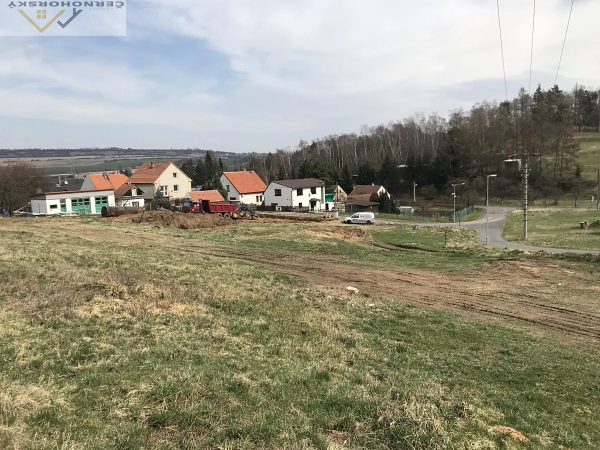 Prodej stavebního pozemku 1961 m²